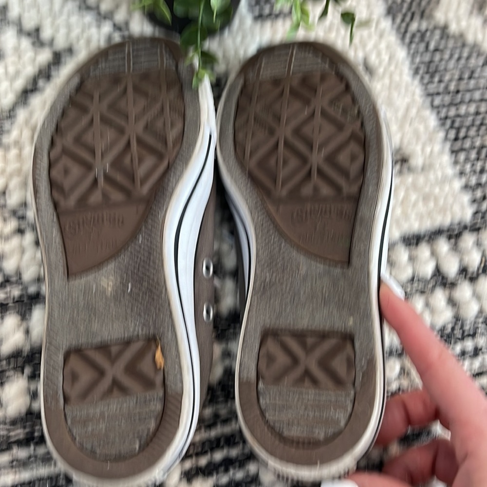 Converse Shoes - Picture 5 of 5